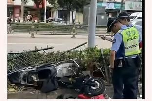 记者：国足曾在20分钟内送中国香港6次角球、4次任意球机会